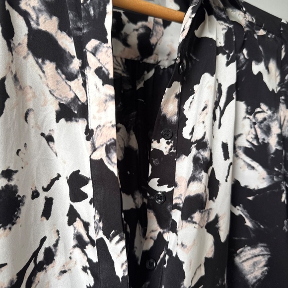 APT 9 floral flowy half button up blouse - Picture 2 of 7